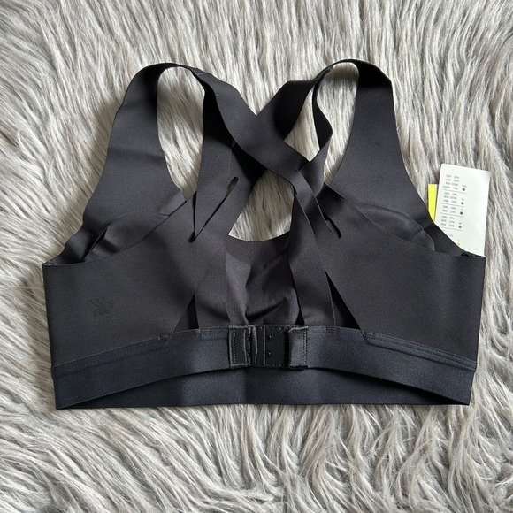 All In Motion Sports Bra Womens Size Small Black Strappy Wireless Medium Support - Picture 5 of 5